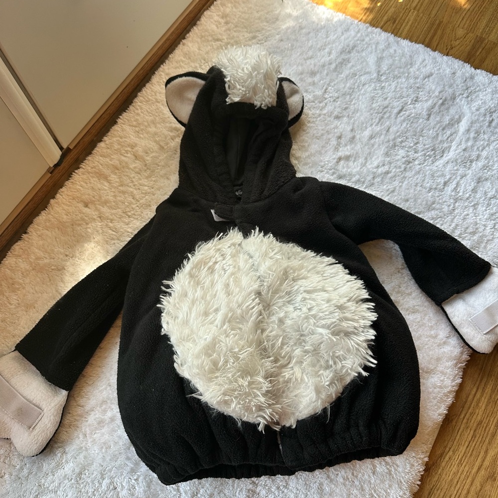 LIL STINKER SKUNK COSTUME